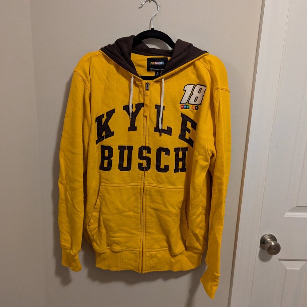 NASCAR yellow zip-up hoodie, Kyle Busch 18 - Size Men's L